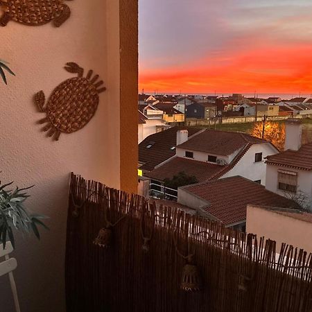 1-Bedroom Sea View Apartment With Private Balcony Costa Da Caparica, Just 5 Minutes From The Beach Costa da Caparica Extérieur photo