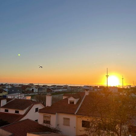 1-Bedroom Sea View Apartment With Private Balcony Costa Da Caparica, Just 5 Minutes From The Beach Costa da Caparica Extérieur photo