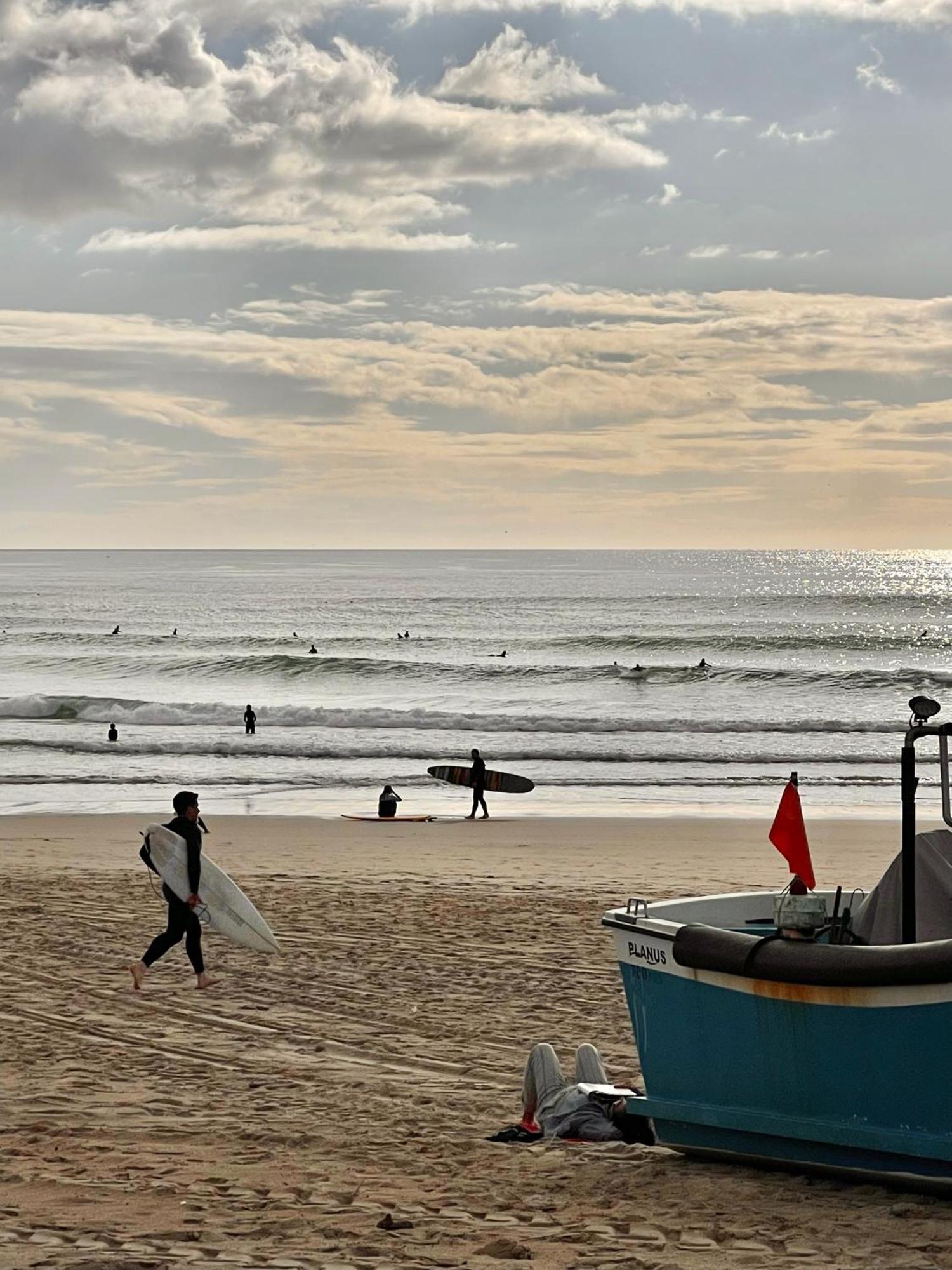 1-Bedroom Sea View Apartment With Private Balcony Costa Da Caparica, Just 5 Minutes From The Beach Costa da Caparica Extérieur photo