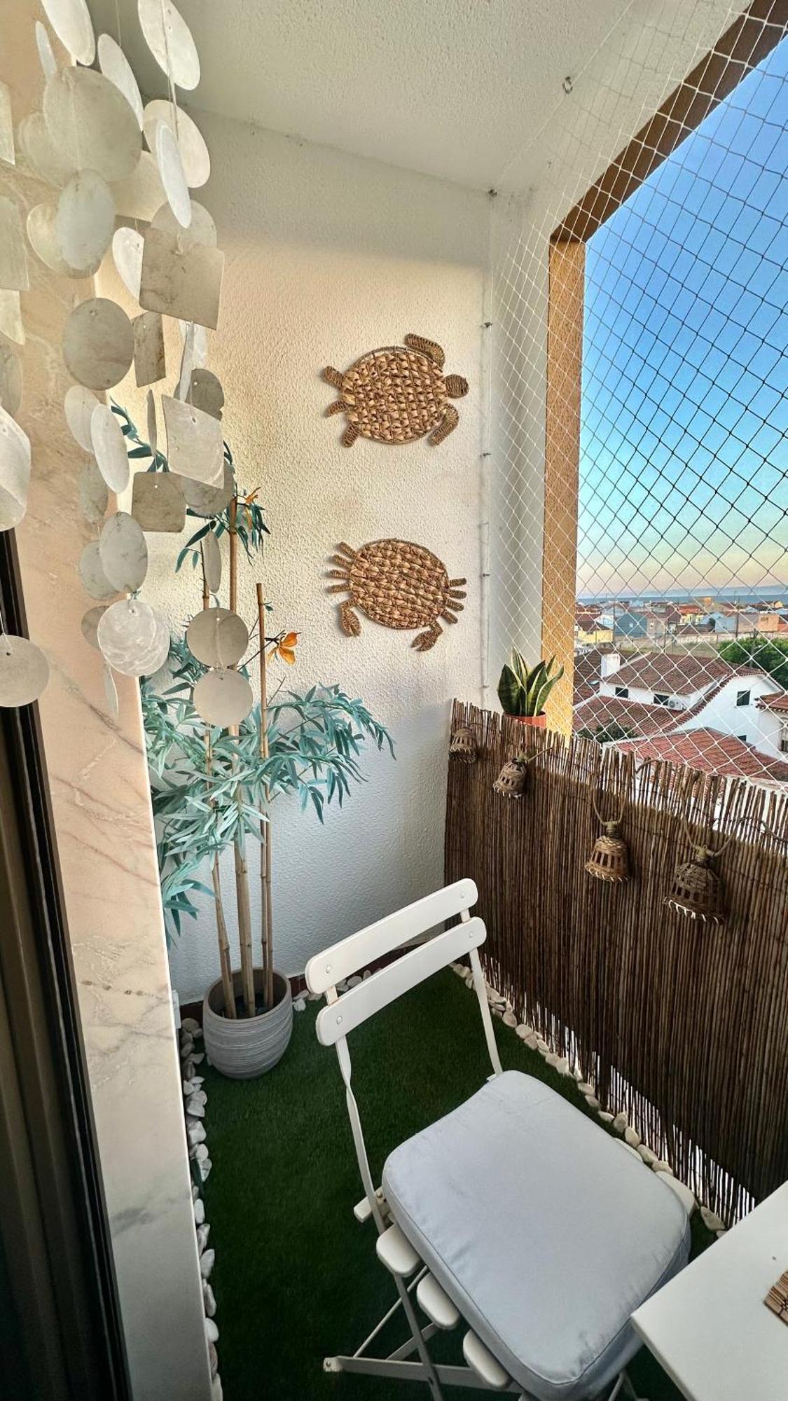 1-Bedroom Sea View Apartment With Private Balcony Costa Da Caparica, Just 5 Minutes From The Beach Costa da Caparica Extérieur photo
